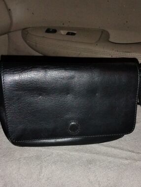 Vintage America Black Leather crosssbody bag